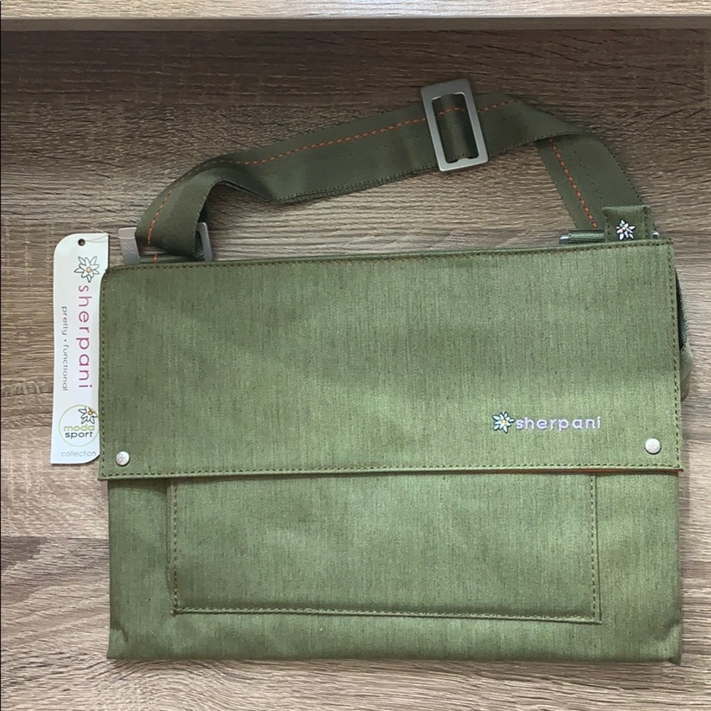 Sherpani Blade Crossbody